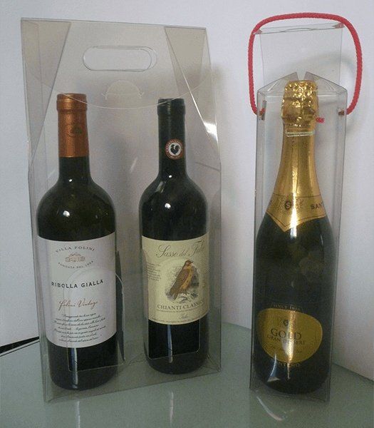 confezioni in plastica con vini e champagne