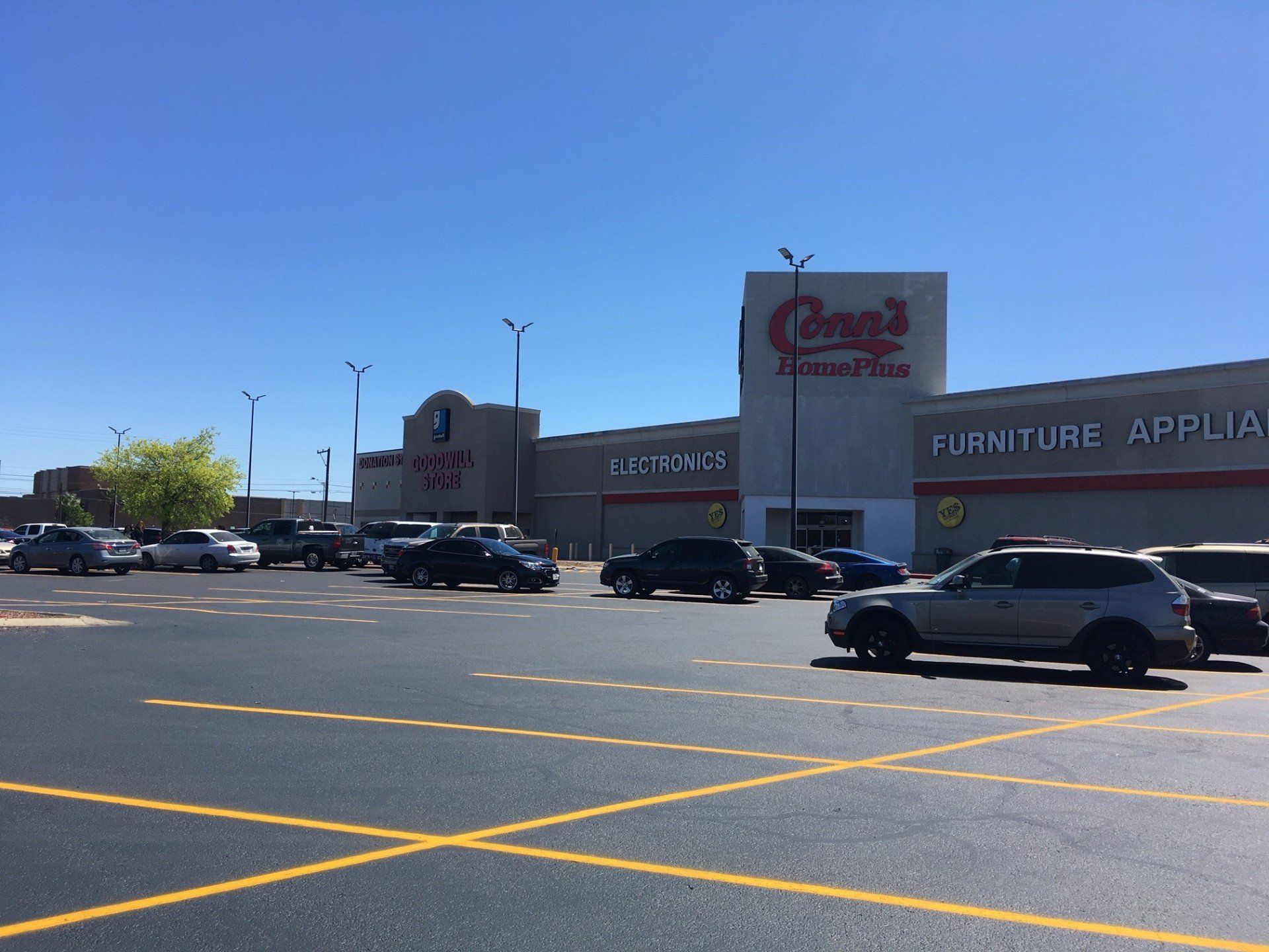Conn's Parking Lot — Houston, TX — HEV Asphalt Paving Co.