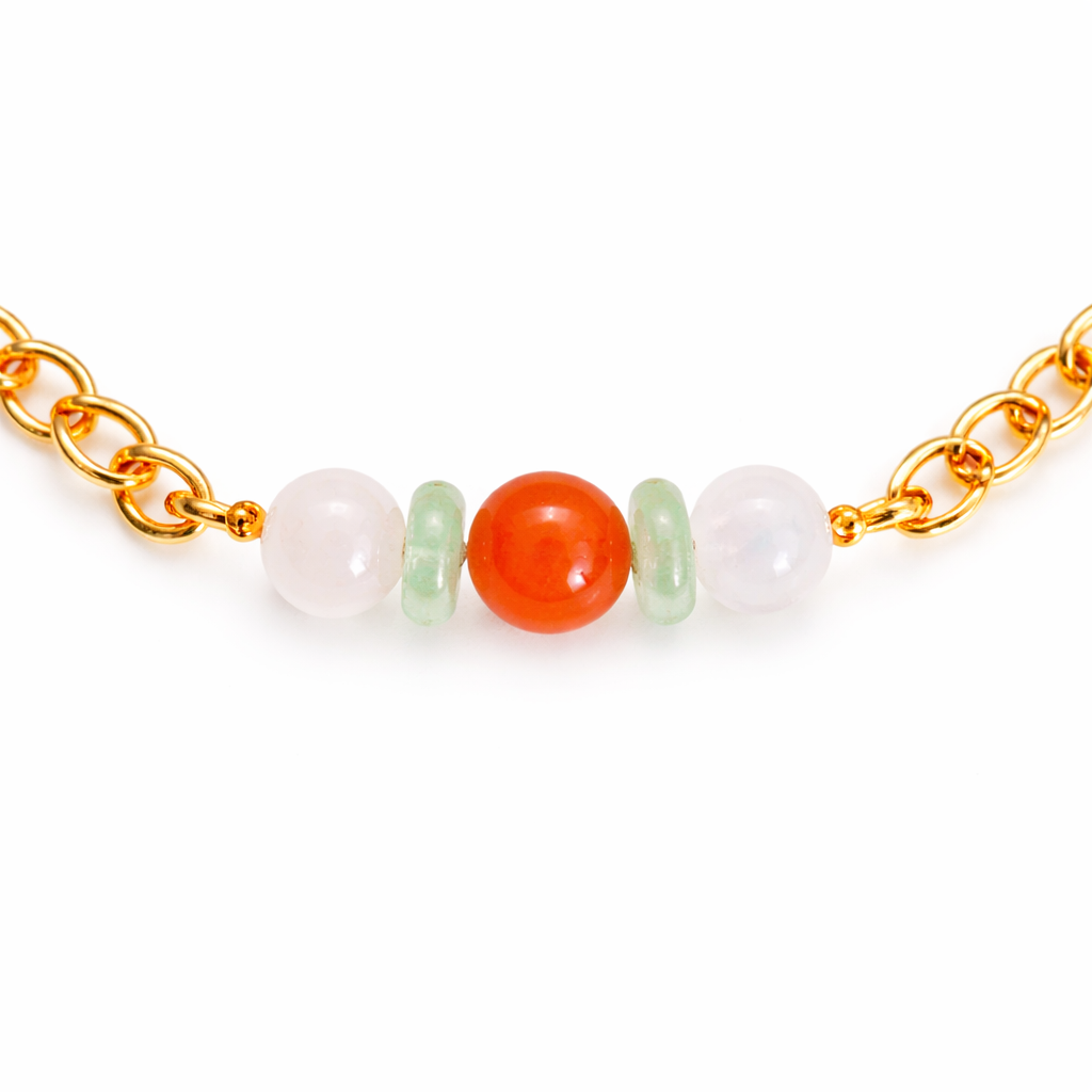 Jasseron armband rvs goldplated met carneool, groene aventurijn en maansteen op witte achtergrond