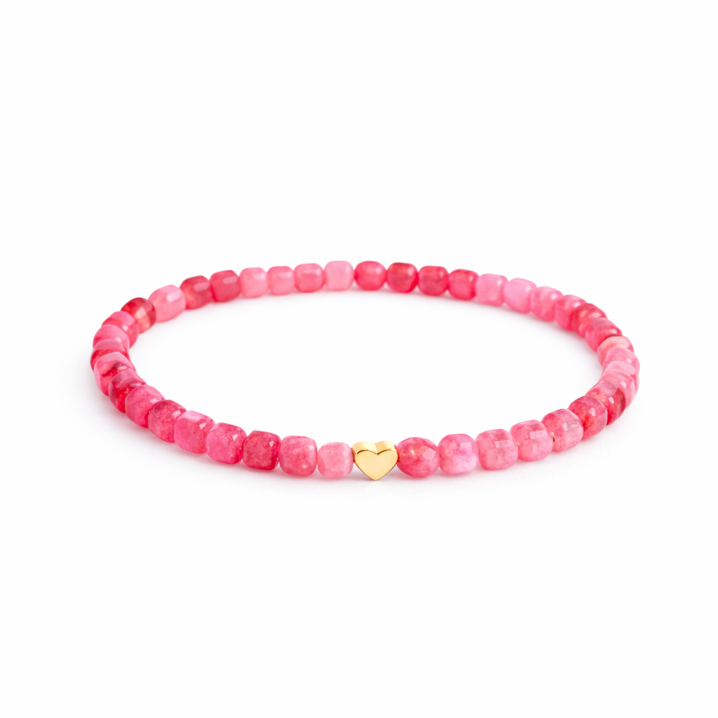 Handgemaakte armband met aardbeienkwarts blockkralen en goudkleurig stainless steel hartje