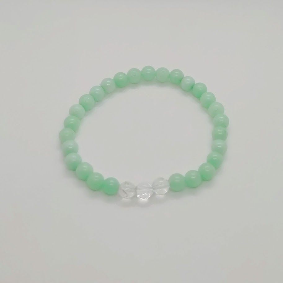 mooie armband van aquamarijn en bergkristalkralen