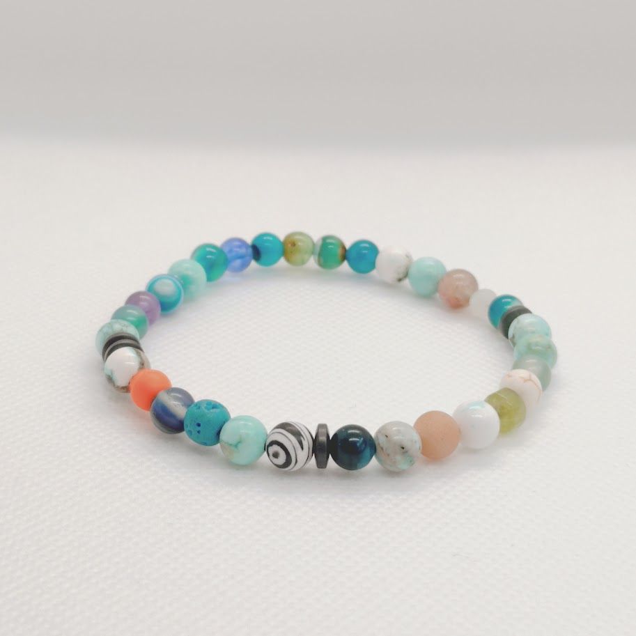Armband op elastiek van 6mm edelsteenk