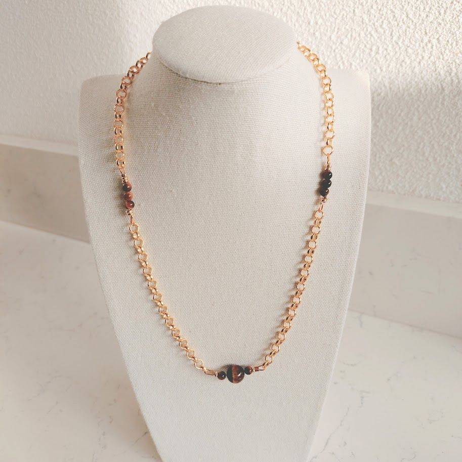 gouden ketting tijgeroog met edelsteen en schakelketting