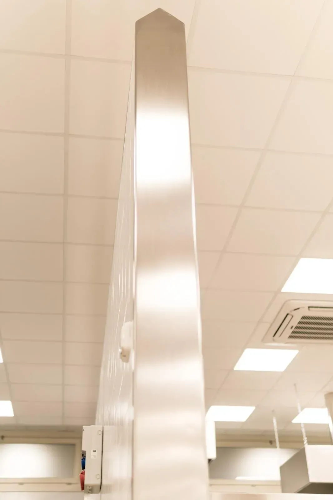 lavorazione in acciaio, cucina in acciaio