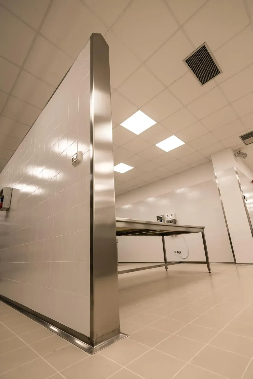 lavorazione in acciaio, cucina in acciaio