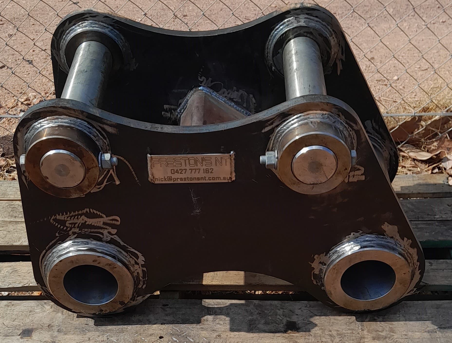 Adaptor Hitch — Preston’s NT in Winnellie, NT