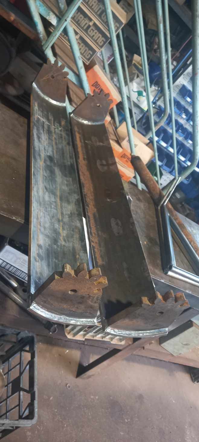 Hopper Jaws — Preston’s NT in Winnellie, NT