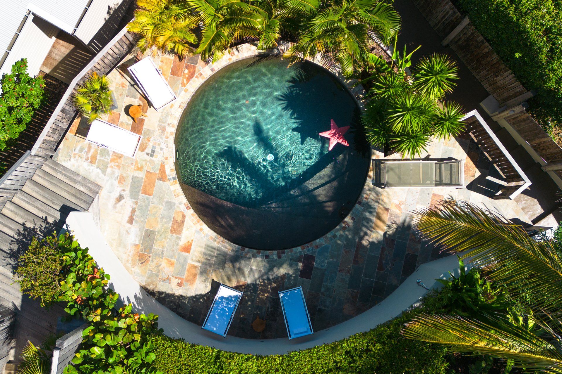 Karibuni St Martin - Caribbean hotel with pool