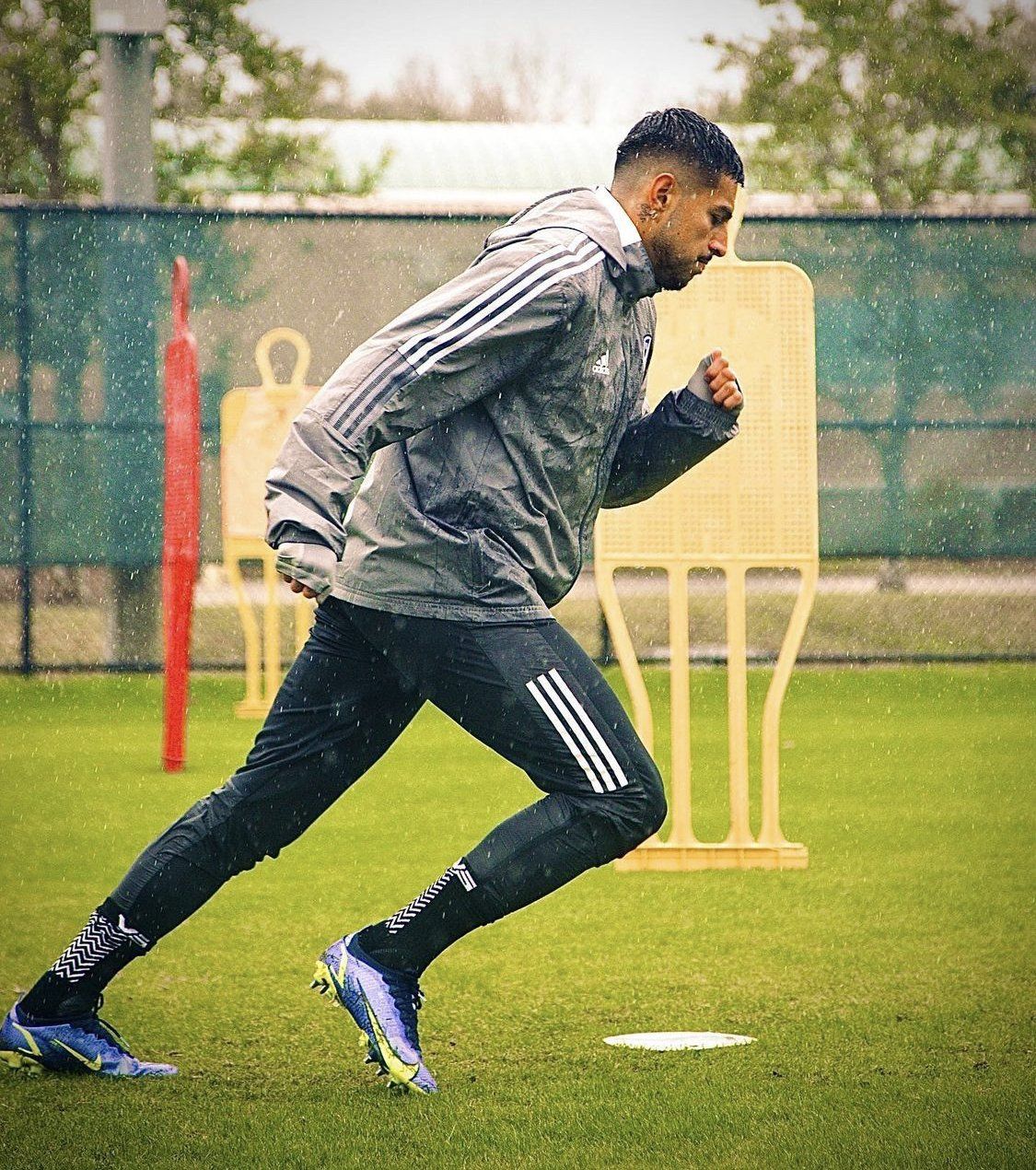 Top 5 Things Professional Footballers Look For When Selecting a Grip Sock