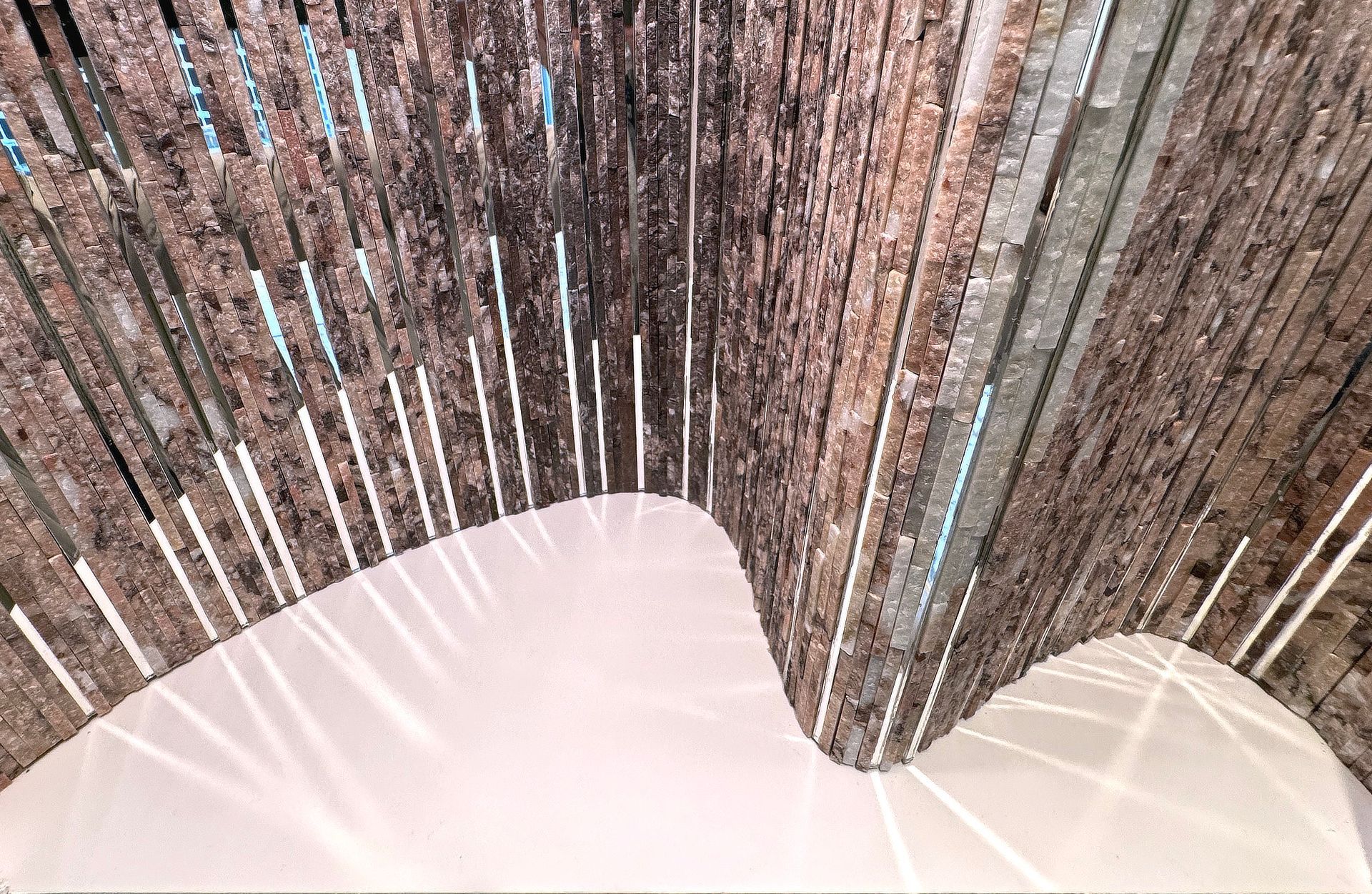 Monostudio.design, Apuana Mosaici, Apuana Marmi Vagli, drappo