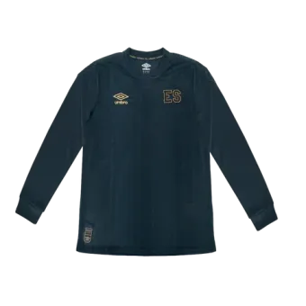 A black shirt with the word es on it