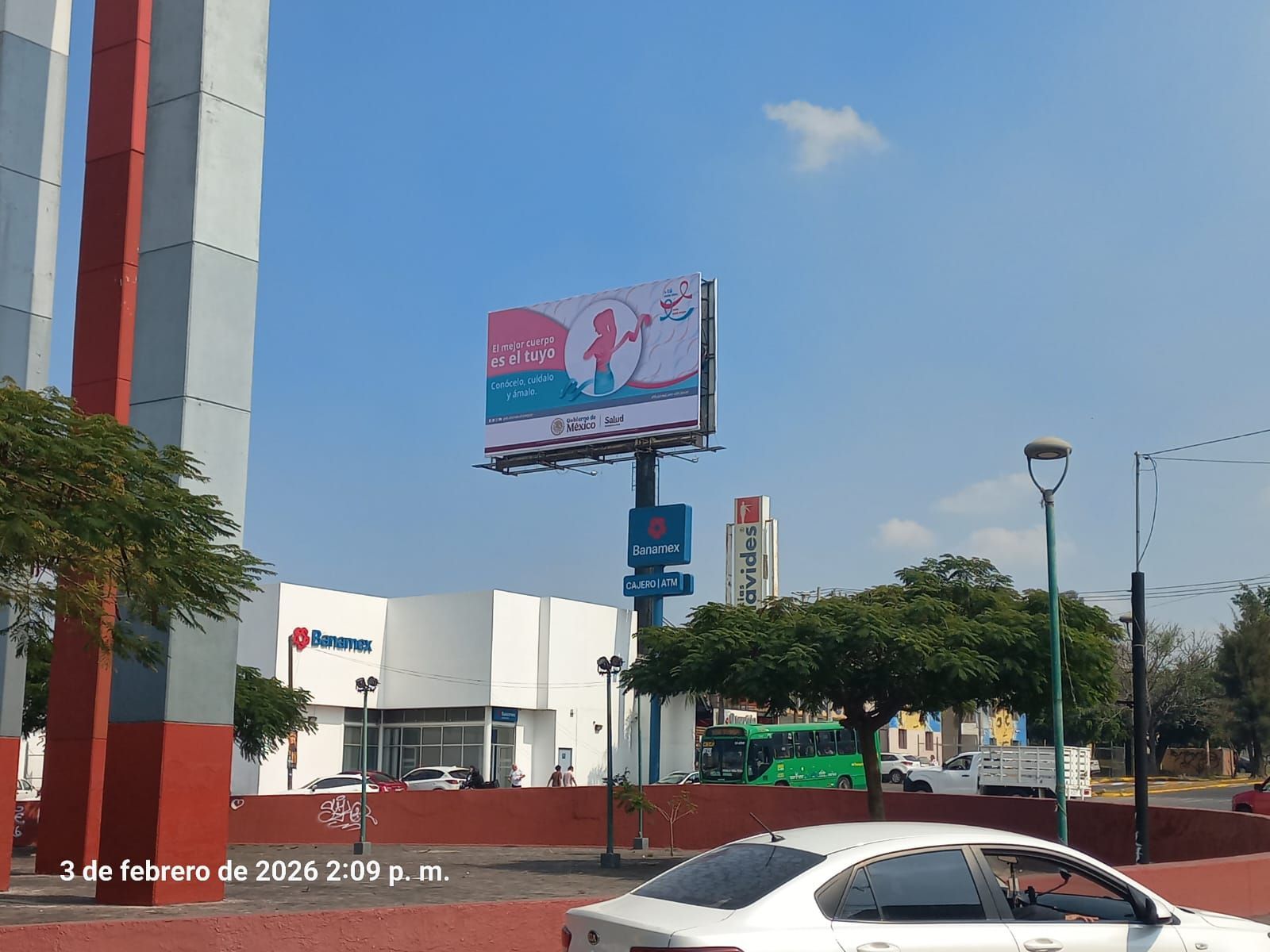 Renta de espectacular unipolar en vialidad principal de Guadalajara Jalisco