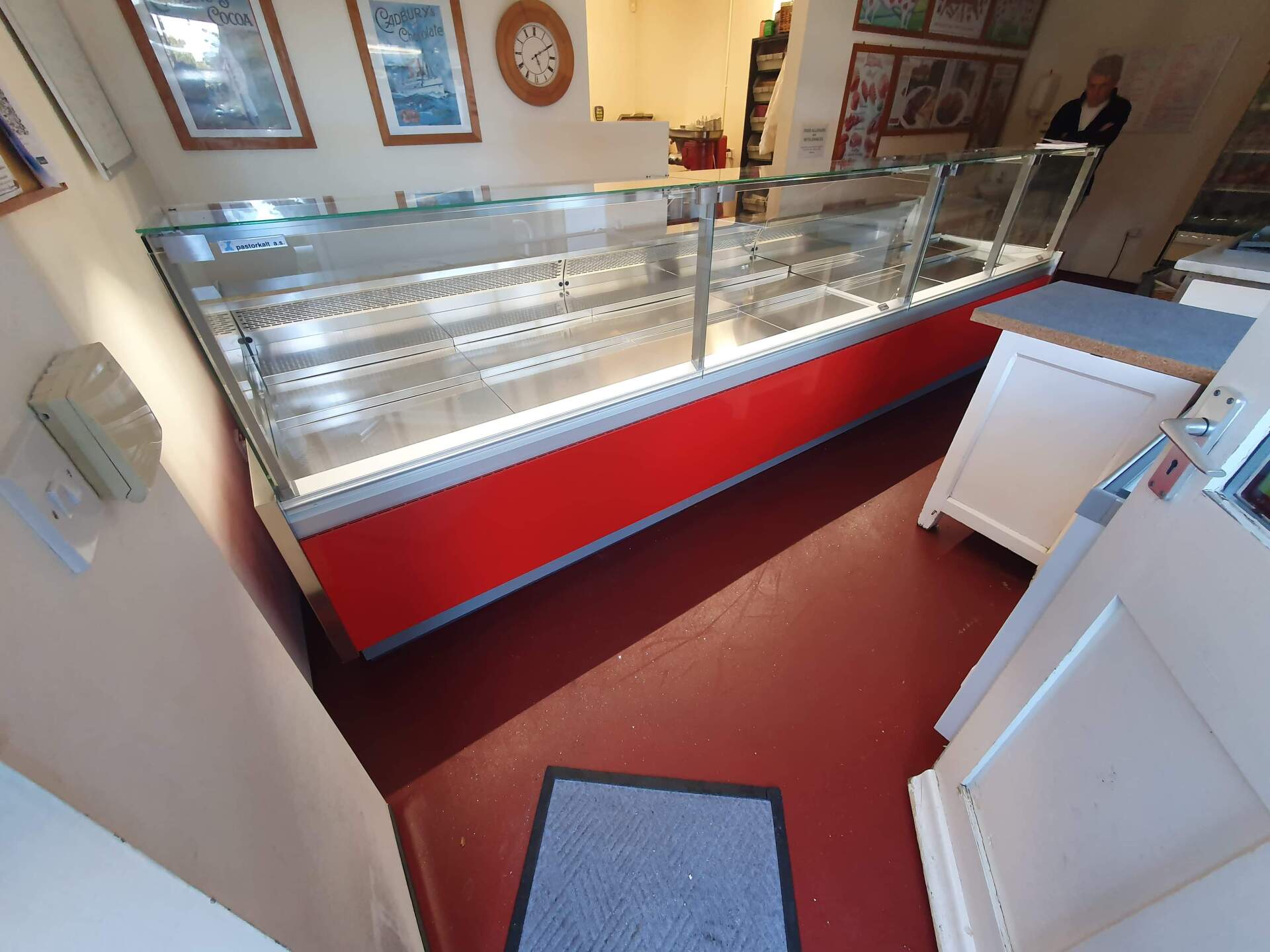 Butchery Serve-Overs with remote refrigeration