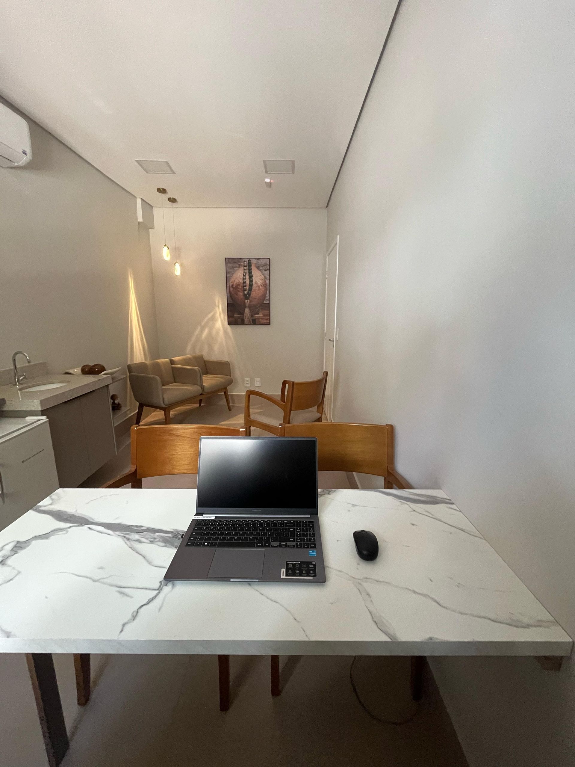 Consultório climatizado para aluguel em Ribeirão Preto.