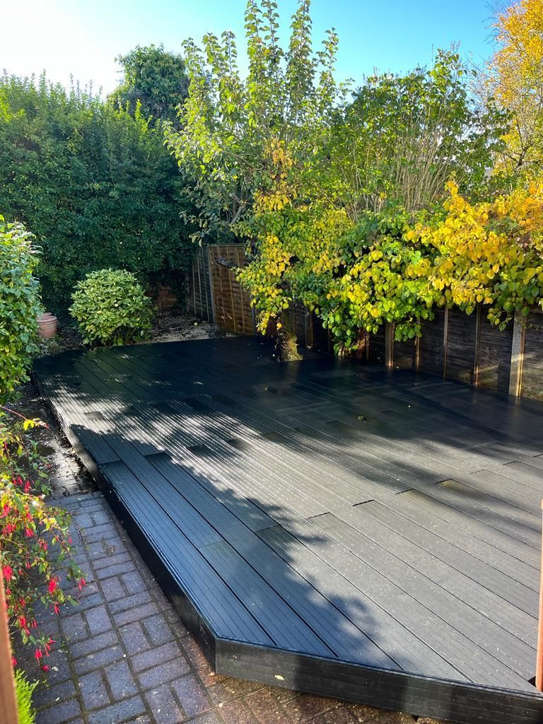 Decking Sheffield deck design around a tree