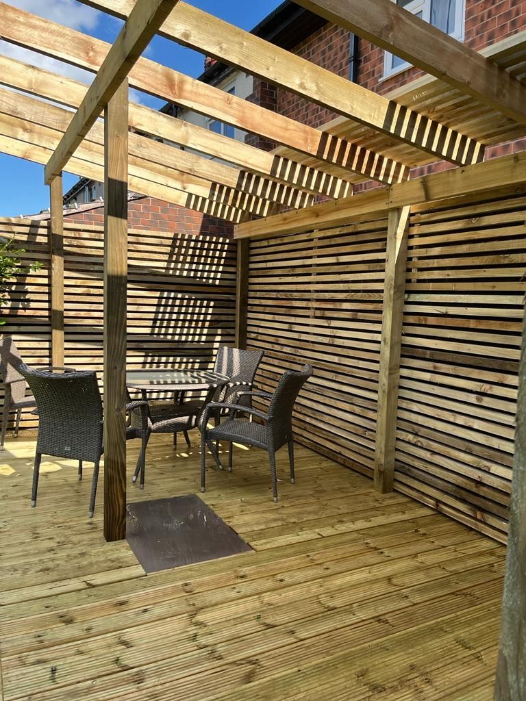 Decking Sheffield deck design utilising a pergola