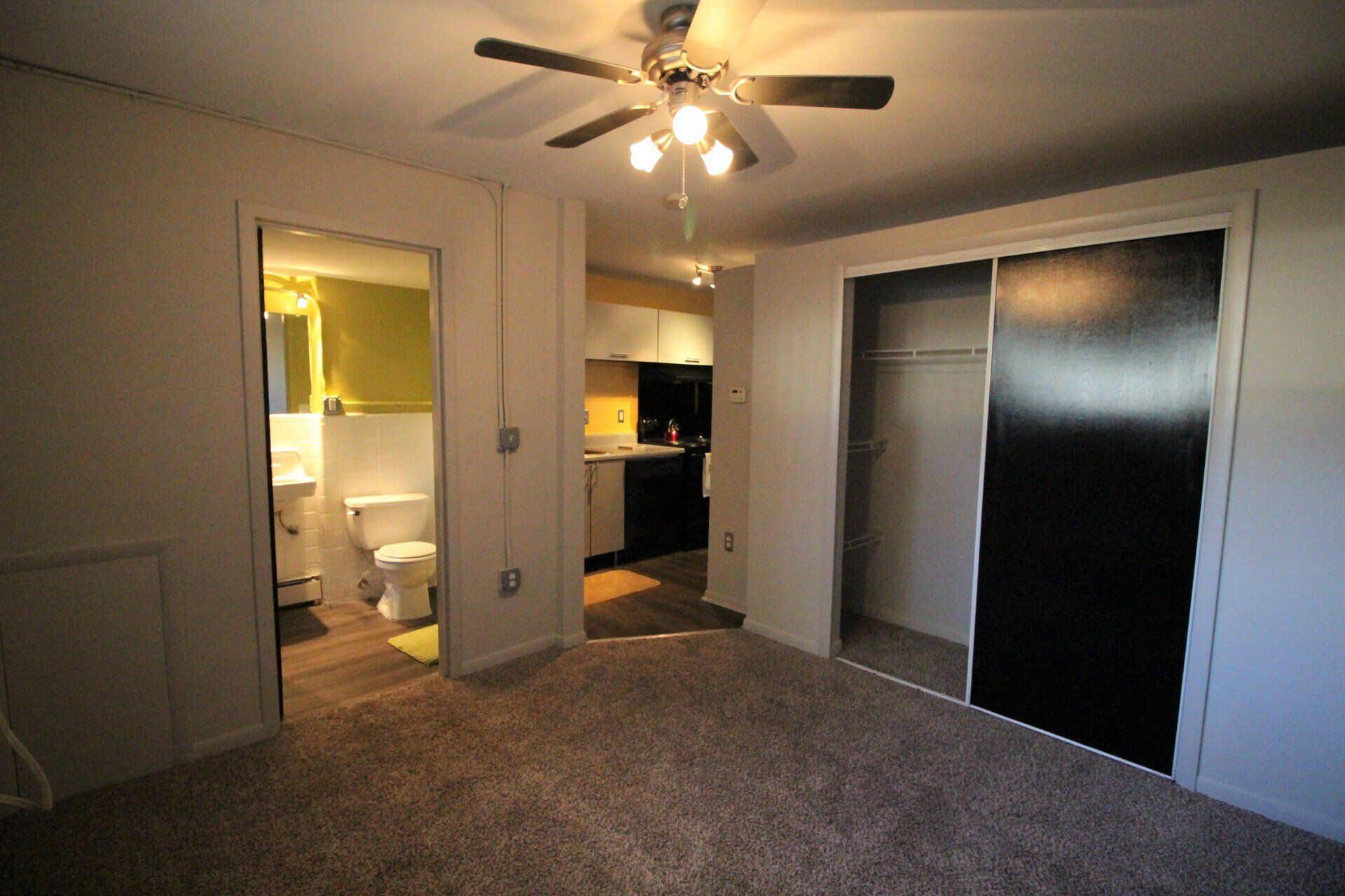 Walnut Manor Apartments