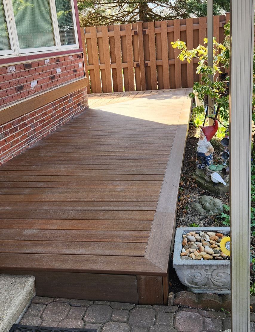 Custom deck installation in Orland Park, IL