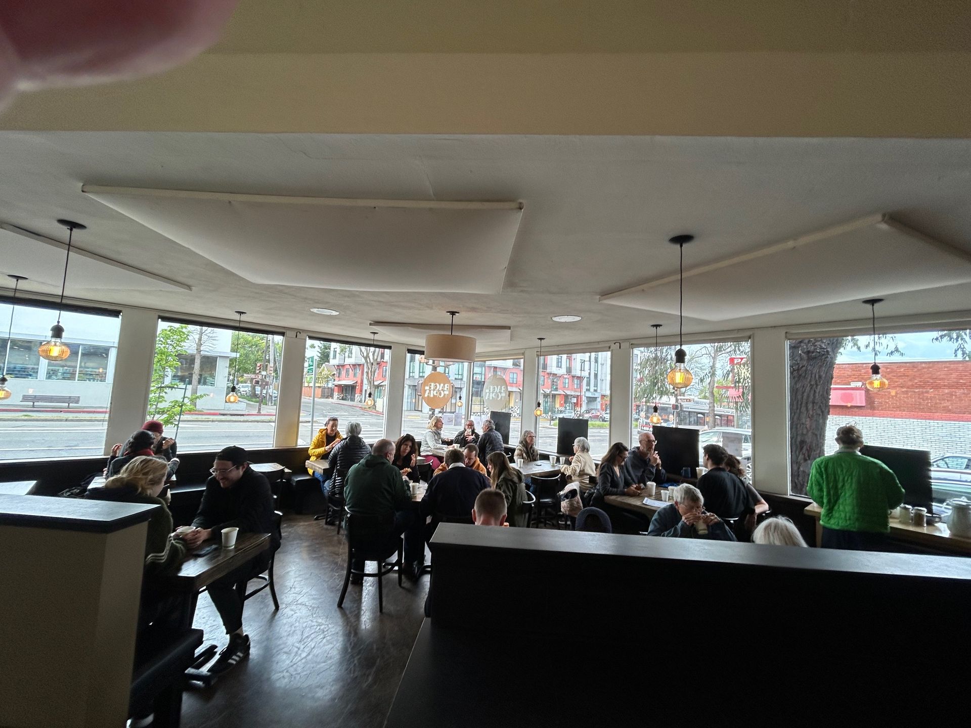 BAGELTOPIA Inside Seating