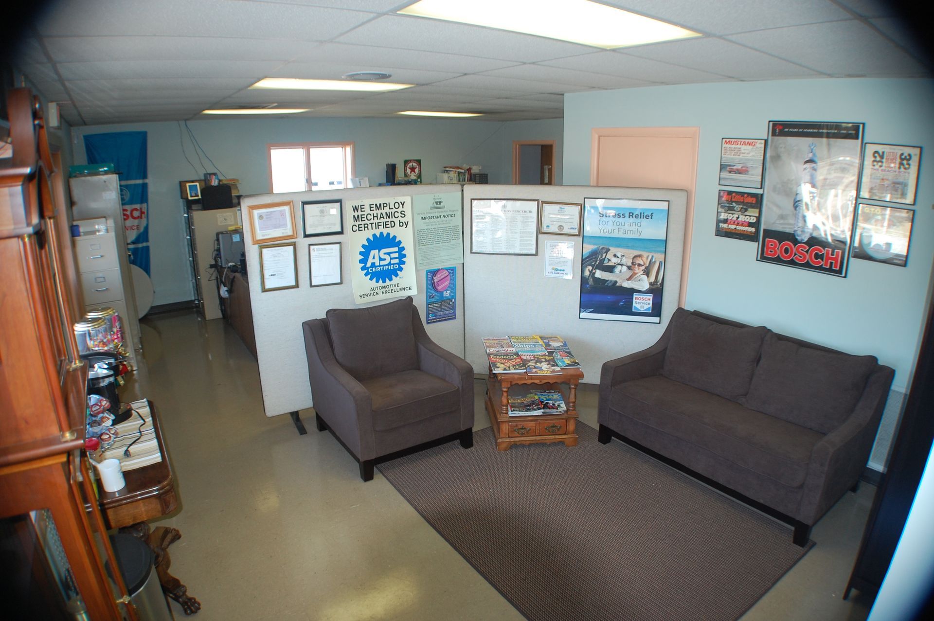 Waiting Room - Carriage House Automotive