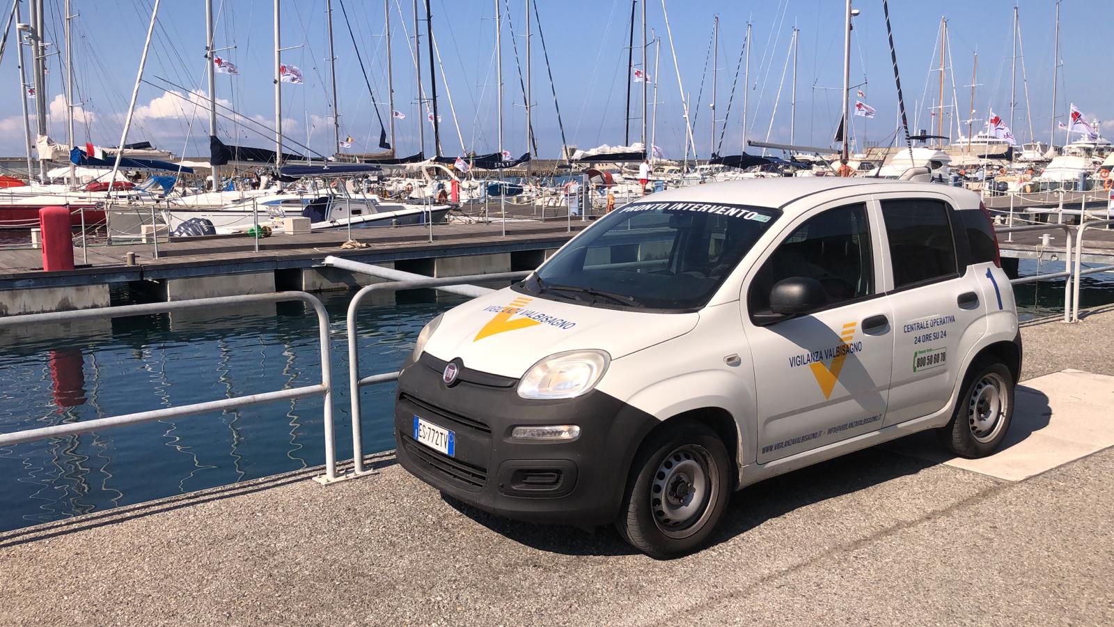 auto durante un piantonamento