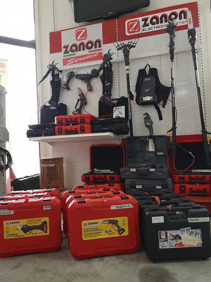 ATTREZZI AGRICOLI ZANON