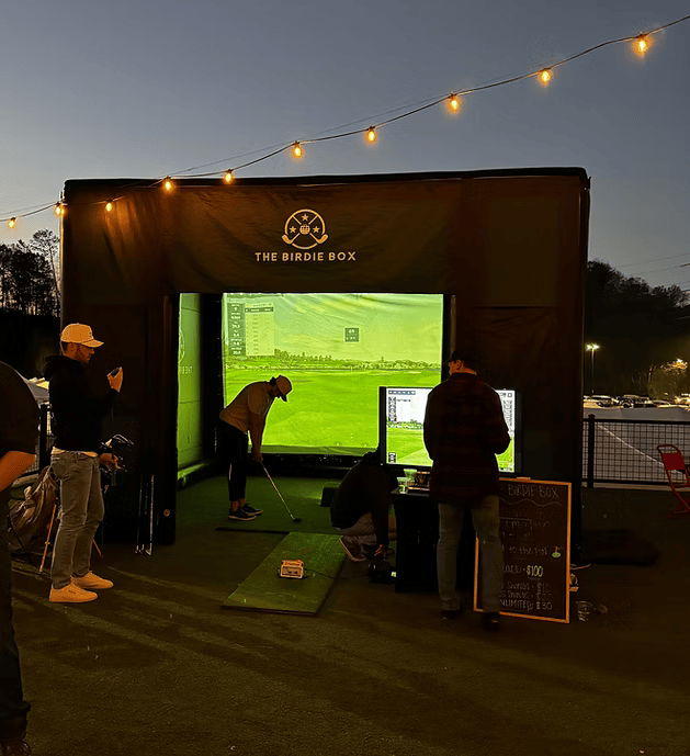 OUTDOOR ENCLOSURE MOBILE GOLF SIMUALATOR