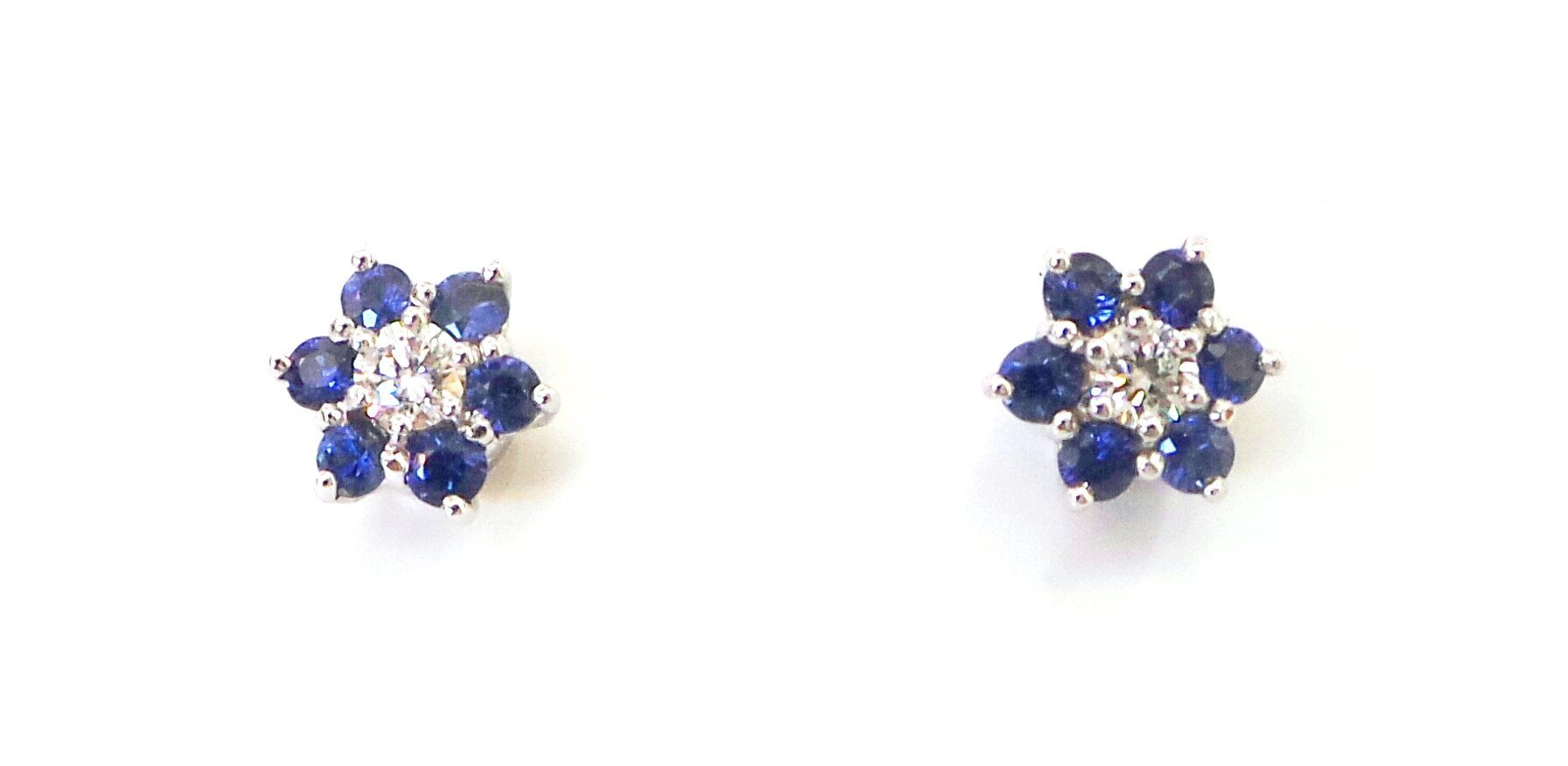 Cattelan - orecchini zaffiri blu naturali e diamante in oro bianco 750  modello pavè