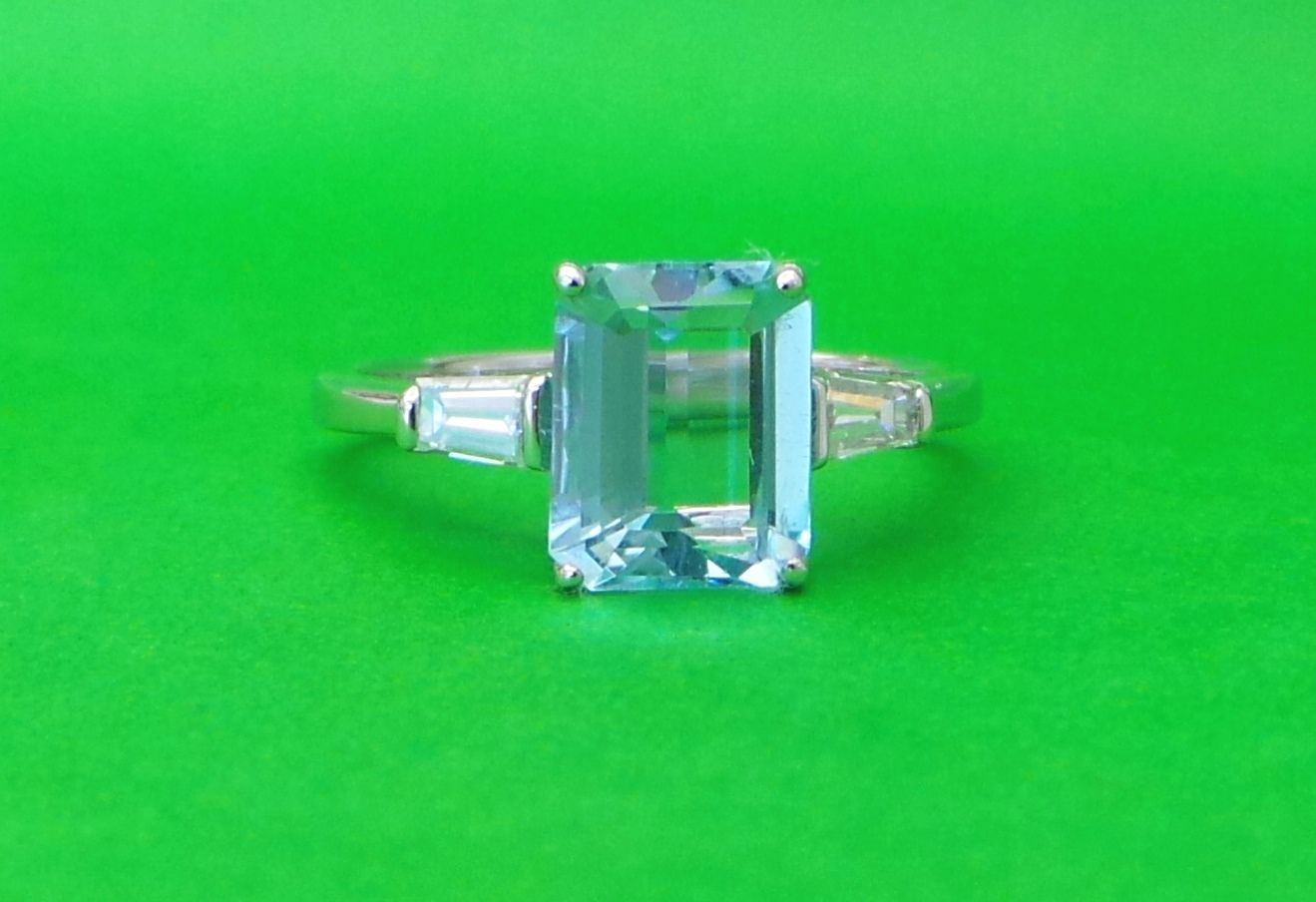 Cattelan - anello acquamarina naturale - diamanti tapers - oro bianco 750