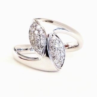 anello in oro bianco e diamanti - mod. foglie