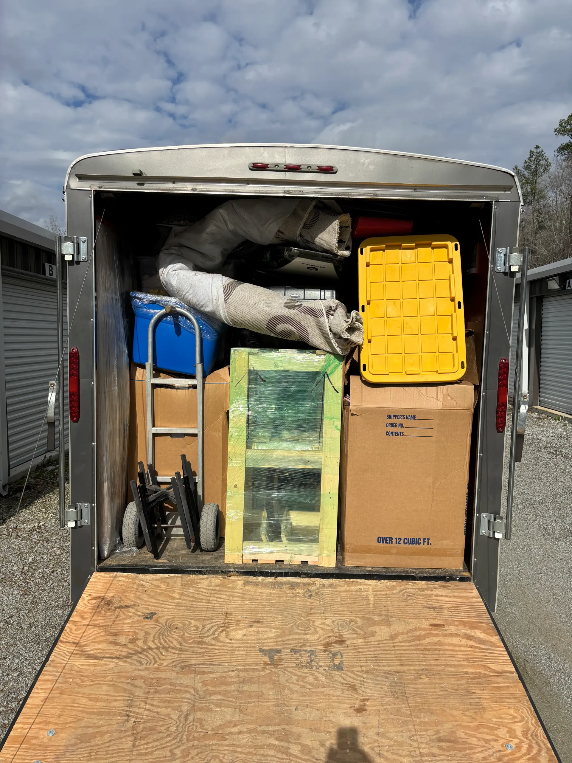 Organized packing and moving service