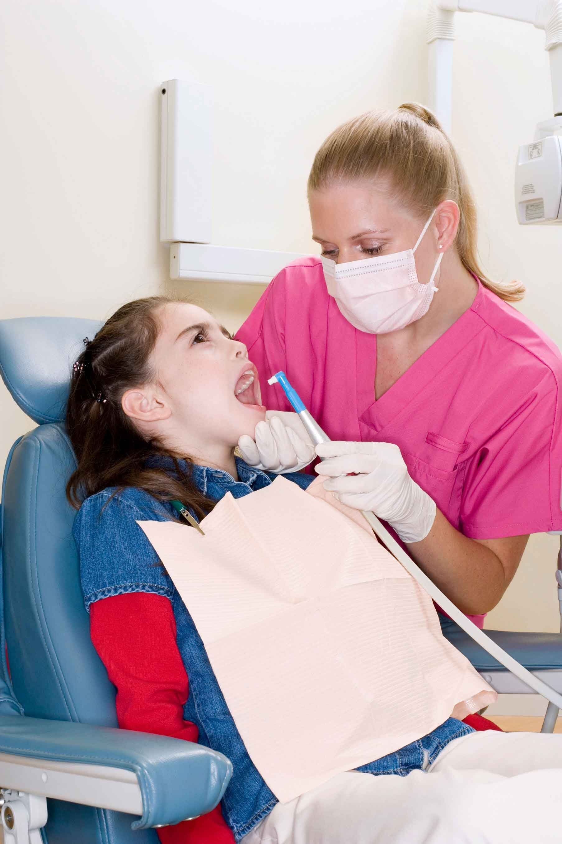 DRA. ESPERANZA RUANO CORRAL-desgaste o erosión dental