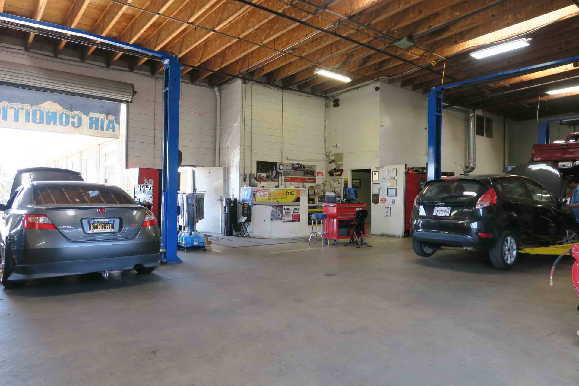 Oil Changes — Wide View Of J D Complete Auto Repair Shop in Ontario, California