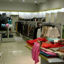 negozio abbigliamento, mobili negozio abbigliamento, allestimento negozi