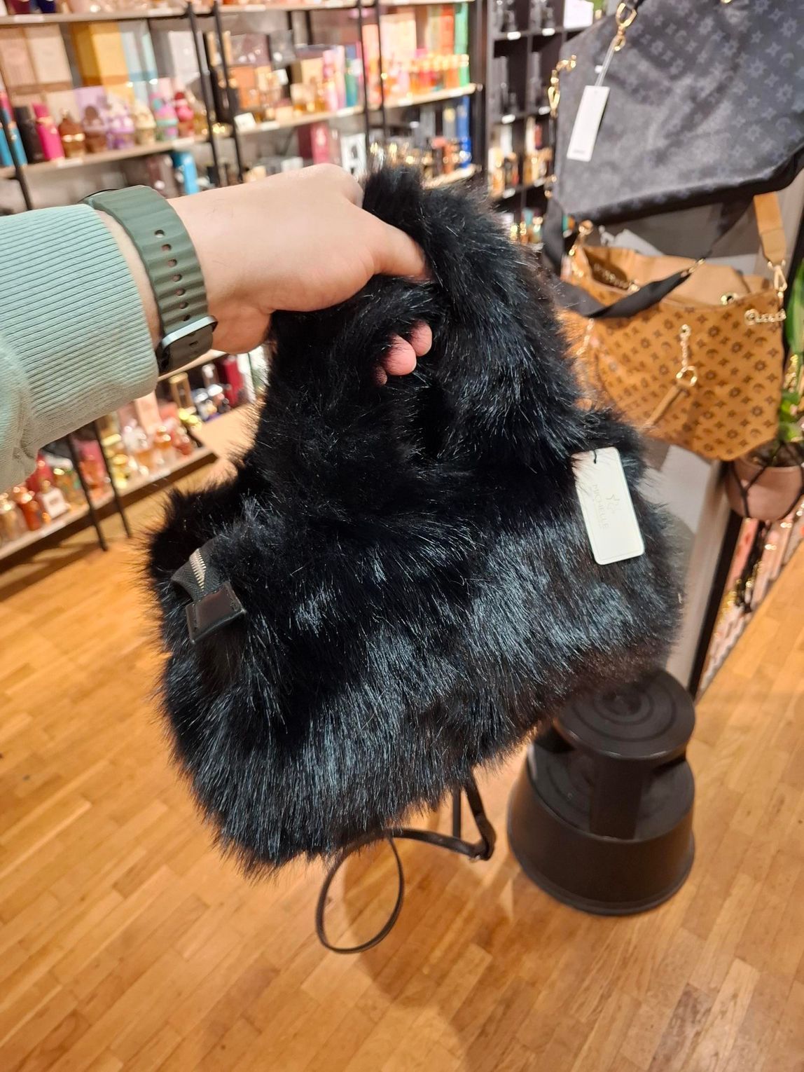 Fluffy bag zwart