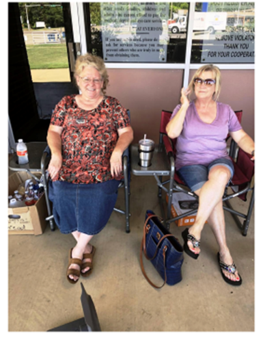 Sisters nella and judy in the Texas Heat