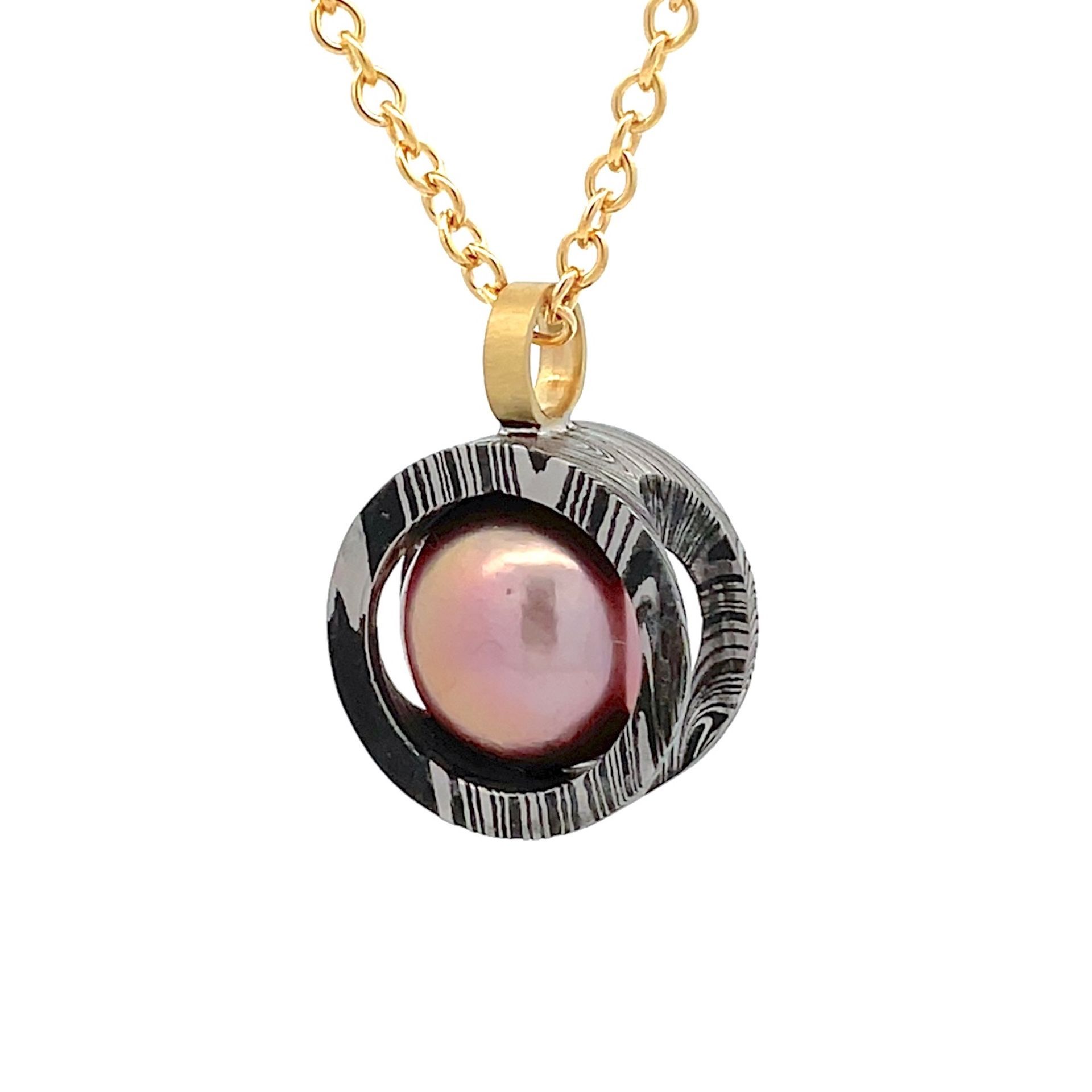 Damascus Pearl Pendant - Pierced Circle