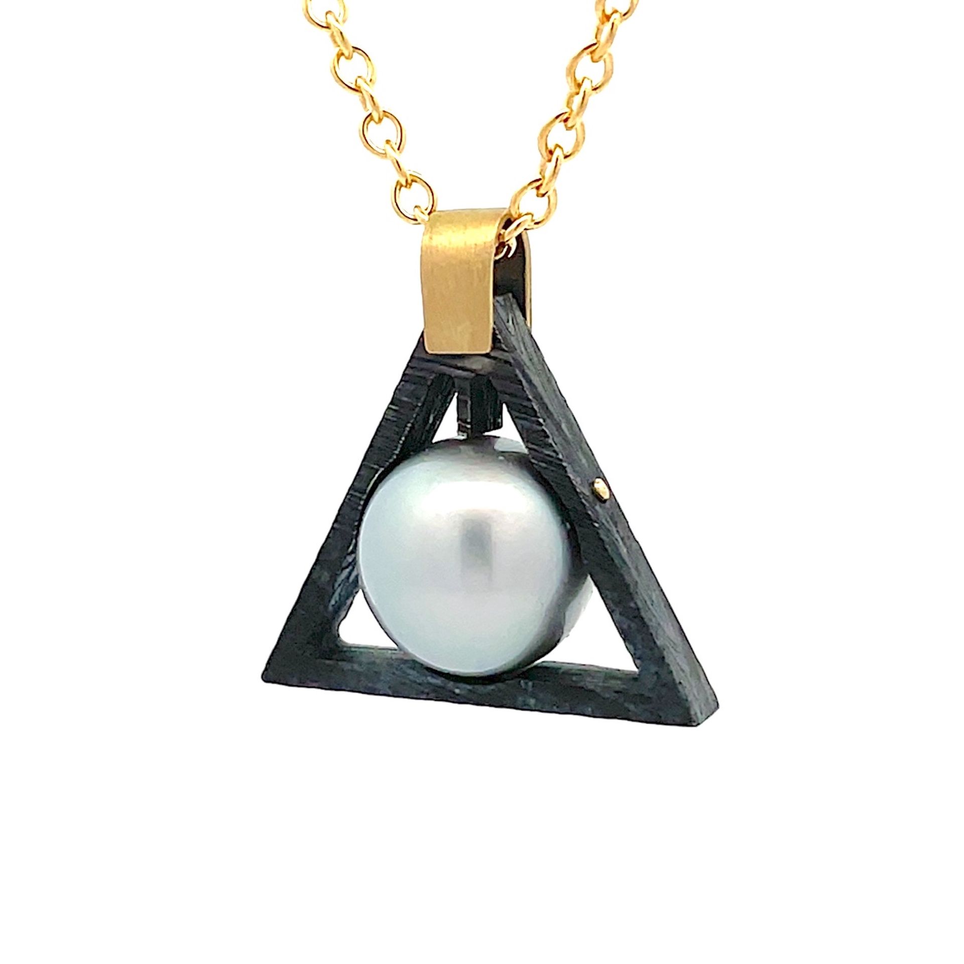 Damascus Pearl Pendant - Black Triangle