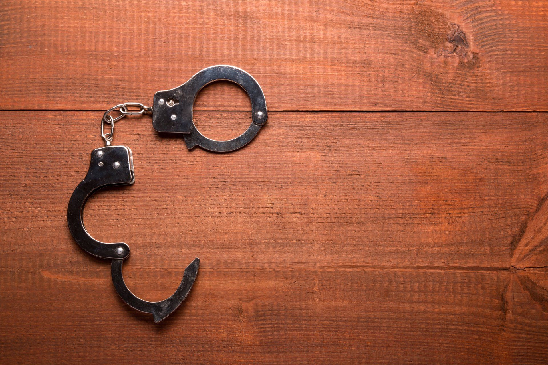 Bail Bonds Now — Handcuffed in Overland Park, KS