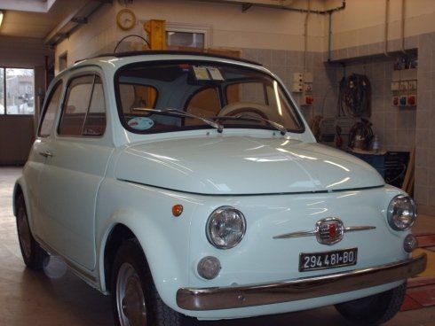 fiat 500 bianca appena restaurata