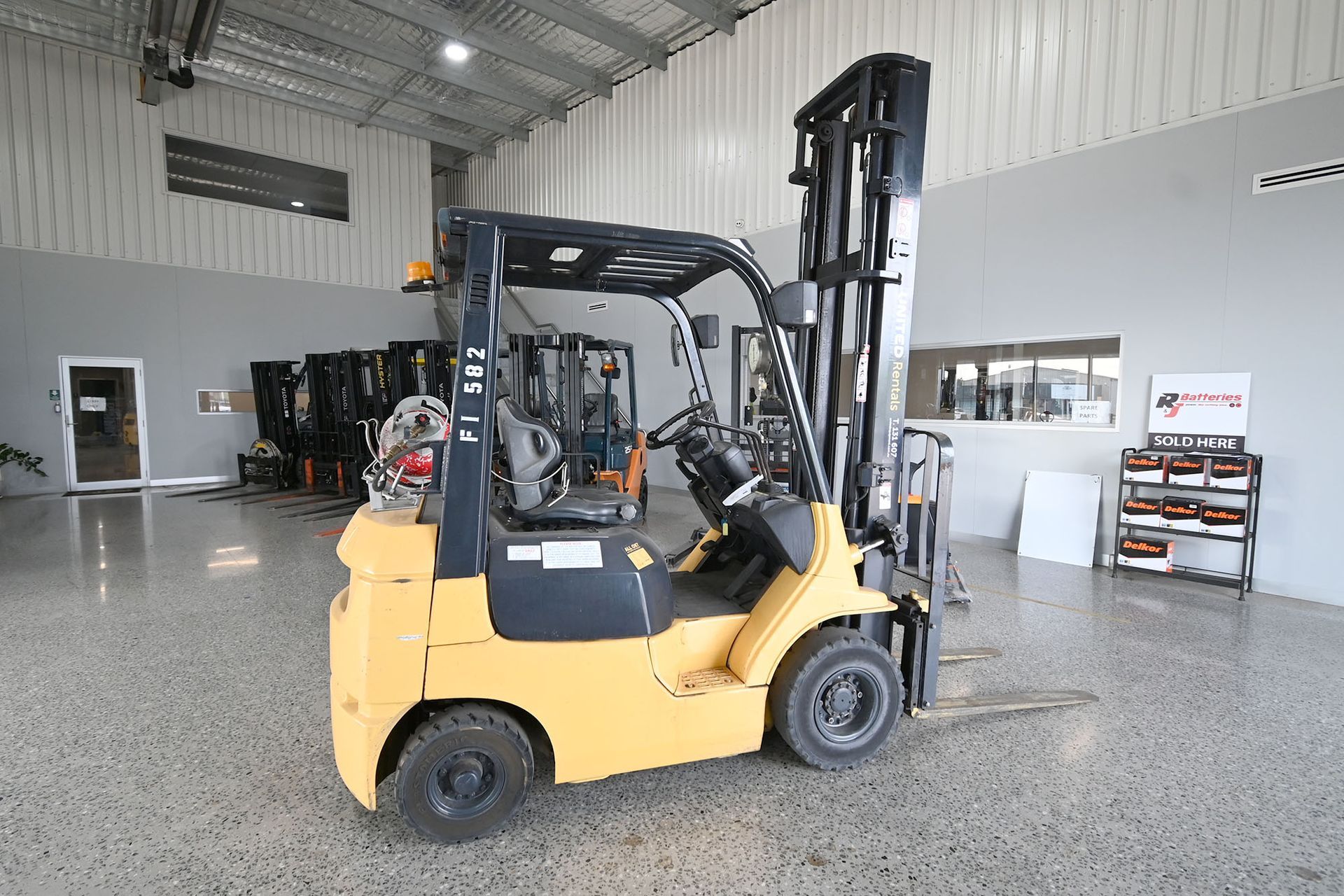 Toyota 1.8T LPG Yellow