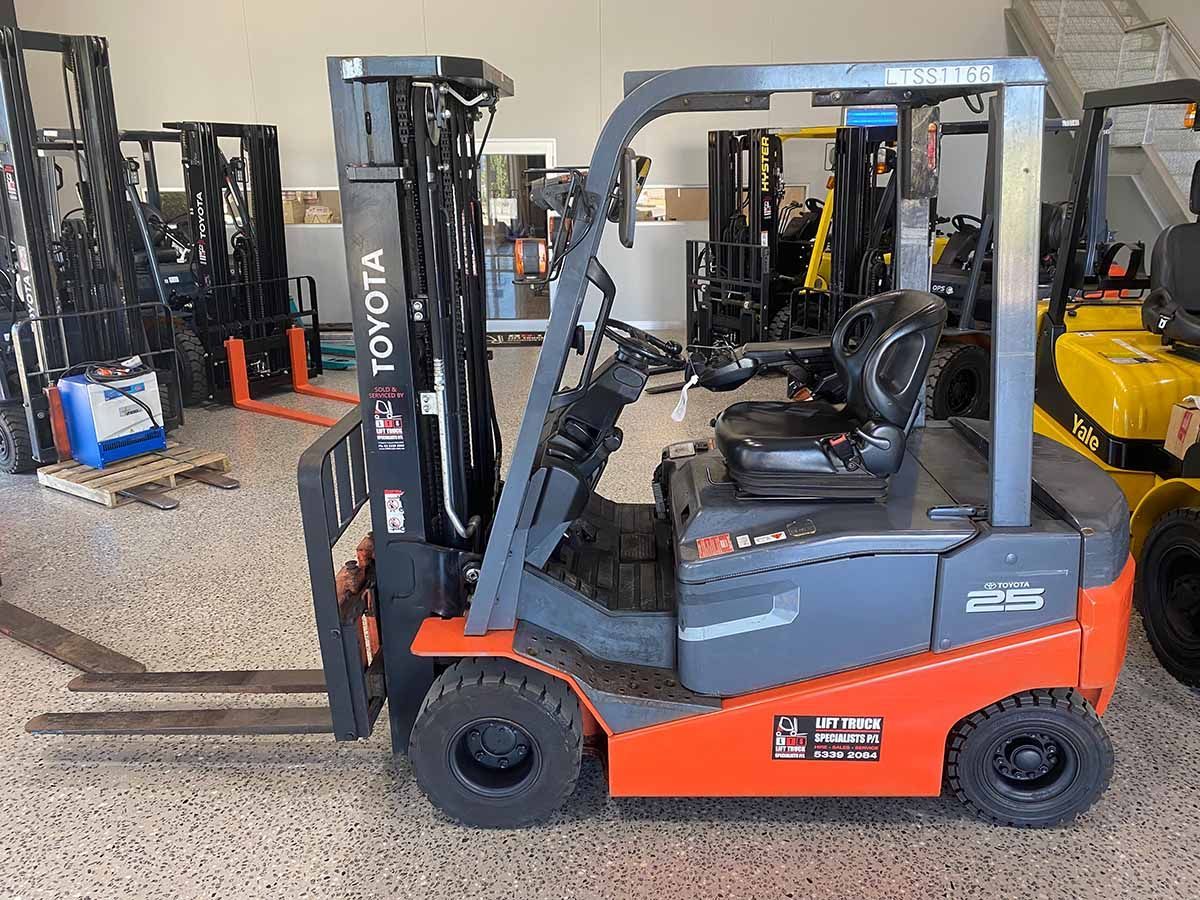 Toyota 2.5T Electric Fork Lift