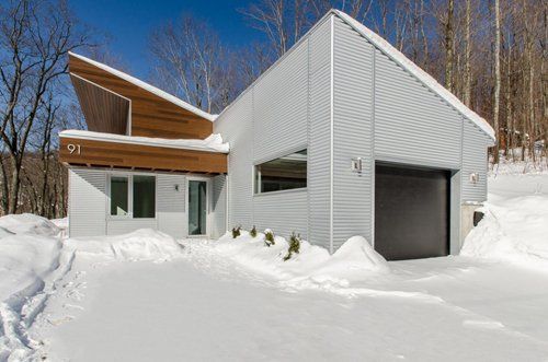 Maison avec électricité extérieure