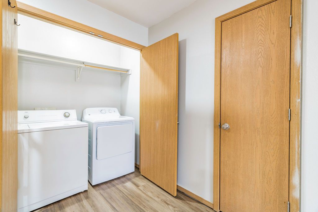 the Ridges at bentonville laundry room washers