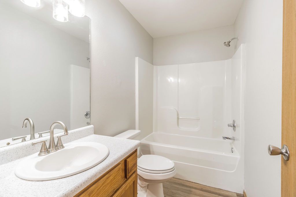 the Ridges at bentonville bathroom