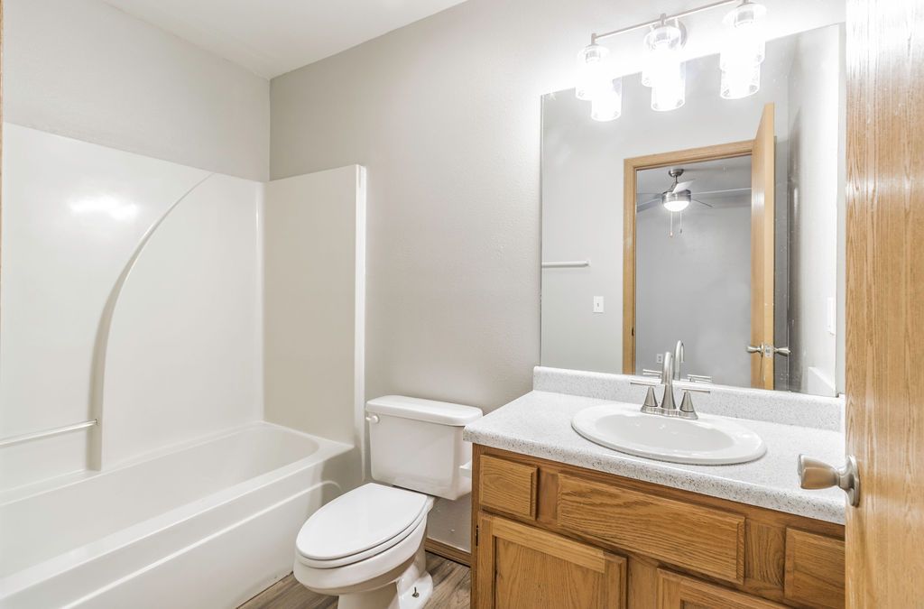 the Ridges at bentonville bathroom and sink