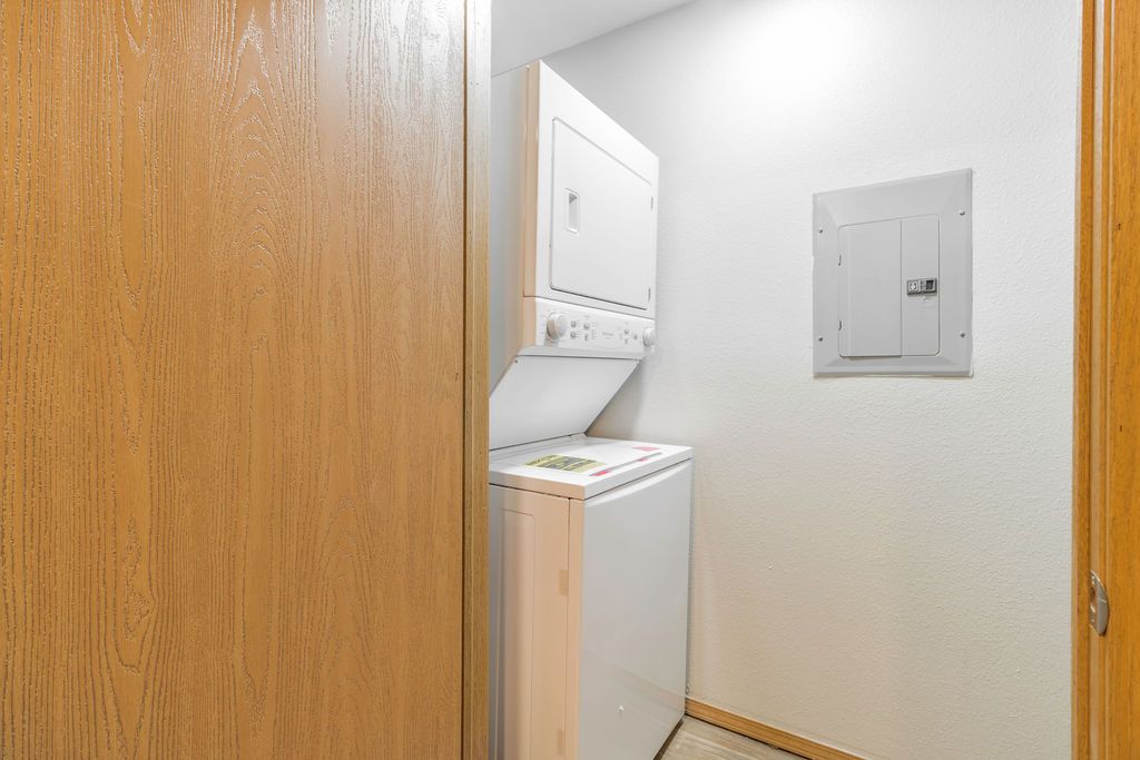 the Ridges at bentonville laundry room