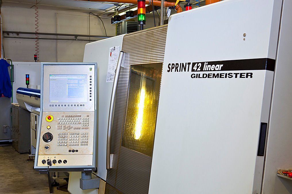 Macchinario per la tornitura dei metalli