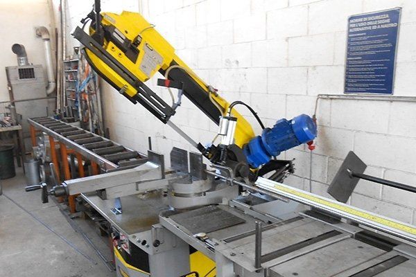 Impianto per la lavorazione dei metalli