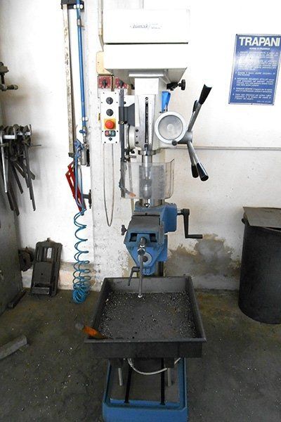 Macchinario per la lavorazione dei metalli